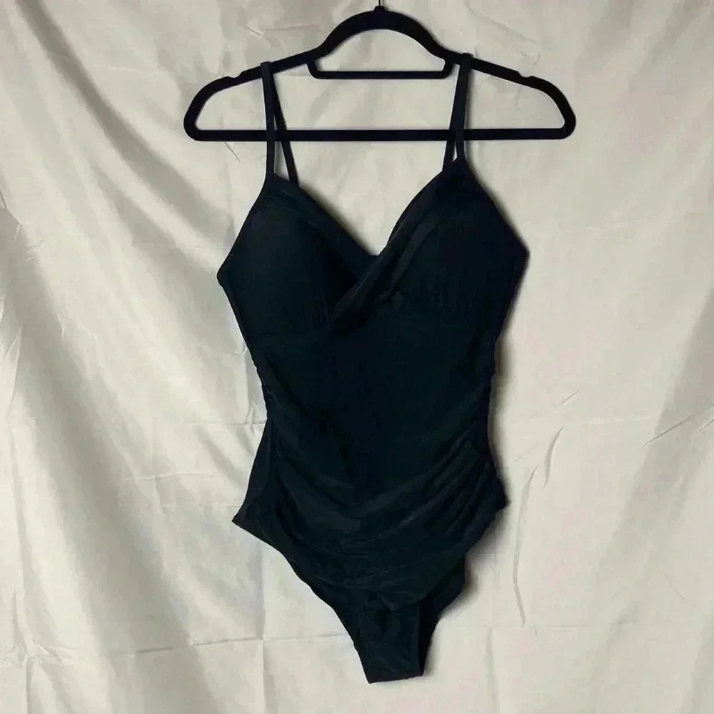 Hilor one piece swimming‎ suit size 10